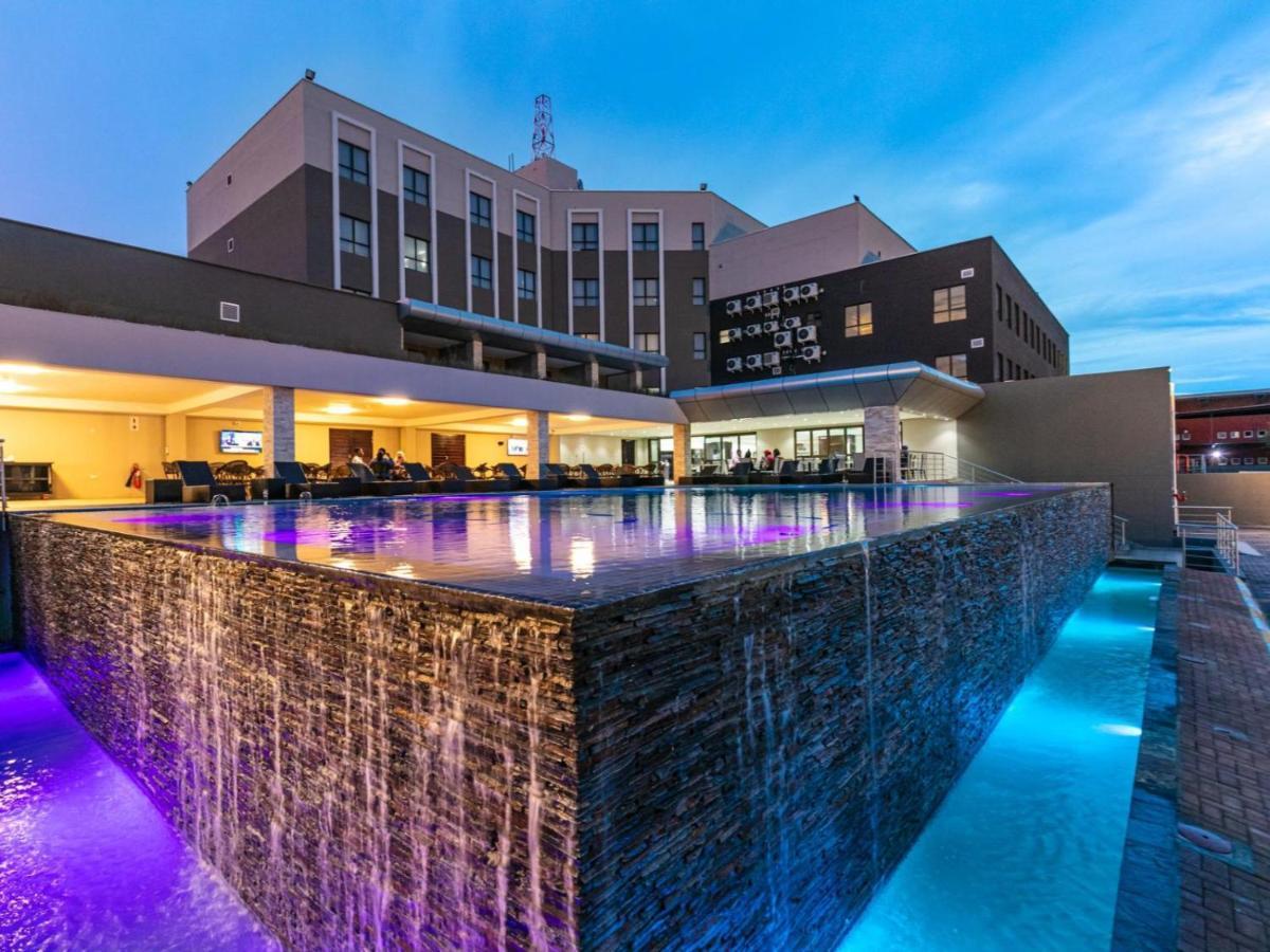 The Grand Aria Hotel And Conference Centre Габороне Экстерьер фото